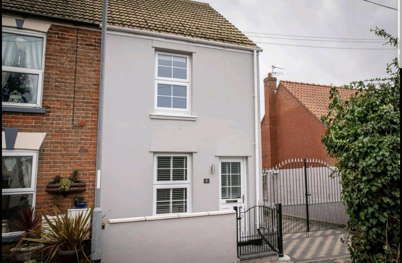 Caister Cottage, Beach 1 Minute Walk Away Экстерьер фото
